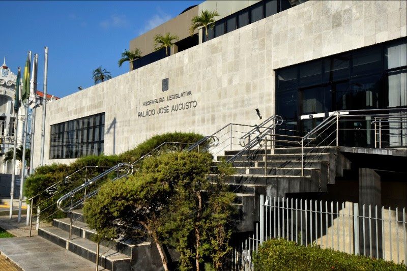 Assembleia Legislativa concede medalhas de mérito a personalidades potiguares.