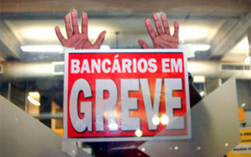 Bancários param e consumidores devem procurar alternativas para pagar contas.