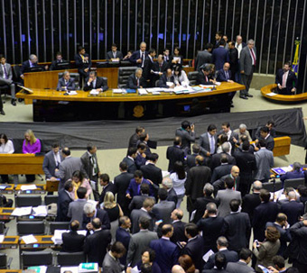 Câmara dos Deputados aprova emenda que derruba fator previdenciário!