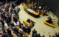 Câmara dos Deputados aprova projeto de repatriação de ativos e muda proposta para beneficiar Estados e Municípios.