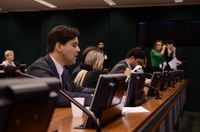 Deputado Felipe Maia defende aprovação de PL que regulamenta empresas juniores.