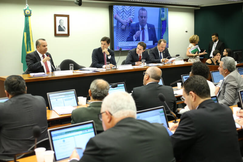 Deputado Rogério Marinho promete para maio o relatório da reforma trabalhista.