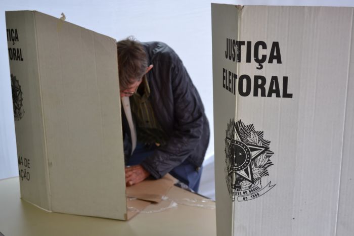 Eleitor pode levar para a cabina uma “cola” na hora da votação.