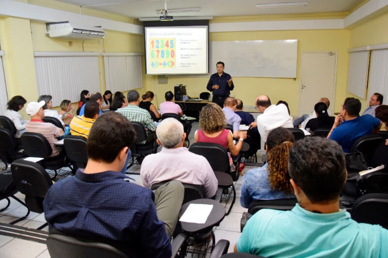 Evento discute papel das escolas legislativas no país.