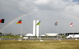 Pela 11.ª vez desde abril, Congresso tenta analisar vetos presidenciais.