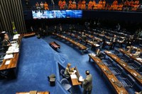 Senado faz última sessão de discussão da PEC do Teto antes de primeira votação.