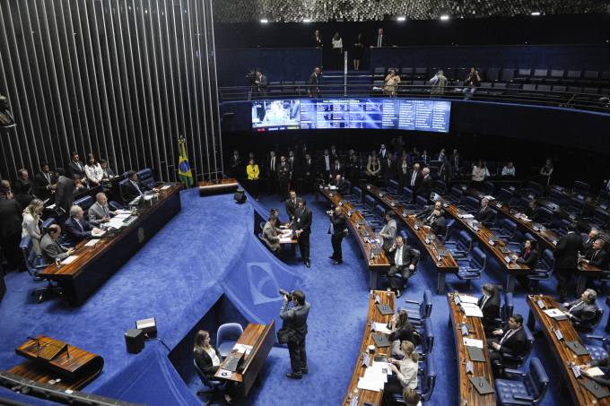 Senadores apresentam emendas ao projeto sobre abuso de autoridade.